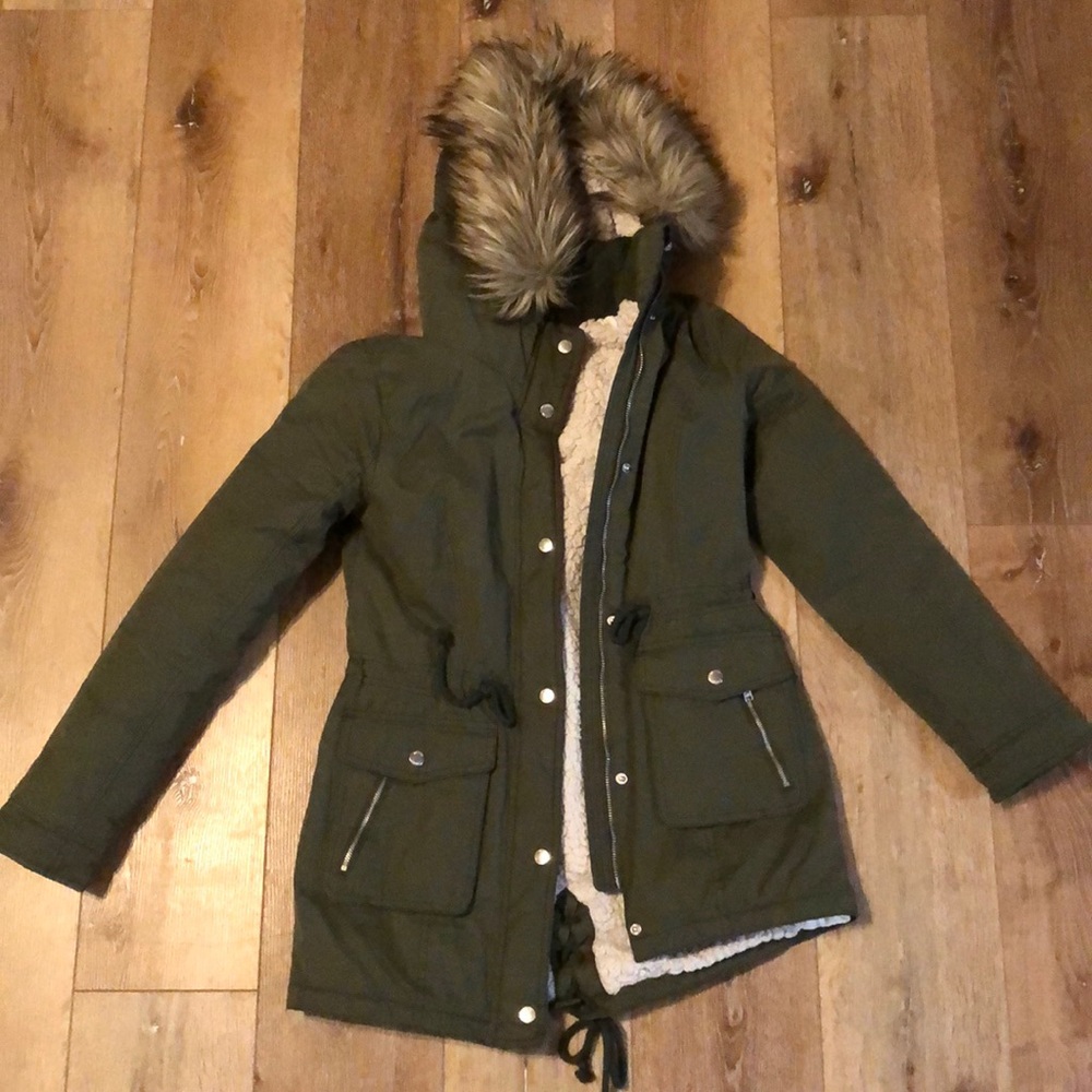 Olive/army green Hollister puffer jacket